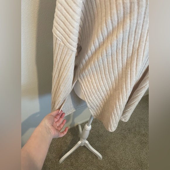 Beige Ribbed Soft Sleeveless Top 2 Piece - Picture 5 of 8